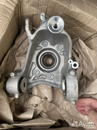 Задний левый кулак в сборе. Audi a8 d4. 4h0505431d