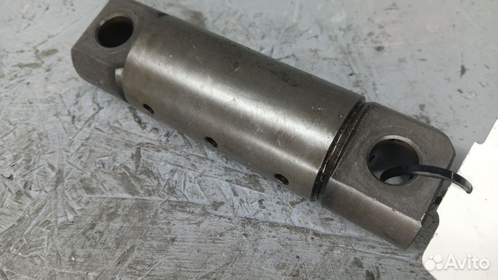 1501092 Вал коромысел D16 scania скания