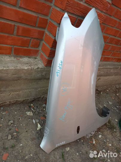 Правое крыло тойота пробокс 2016г