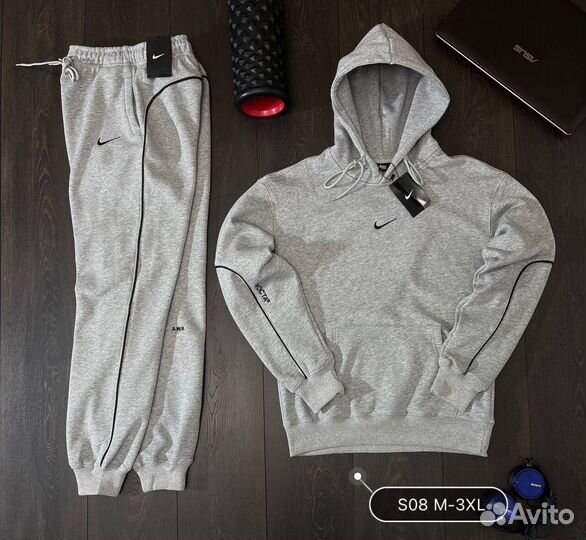 Мужской спортивный костюм Nike на зиму