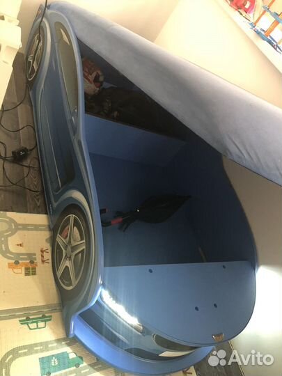 Детская кровать машинка