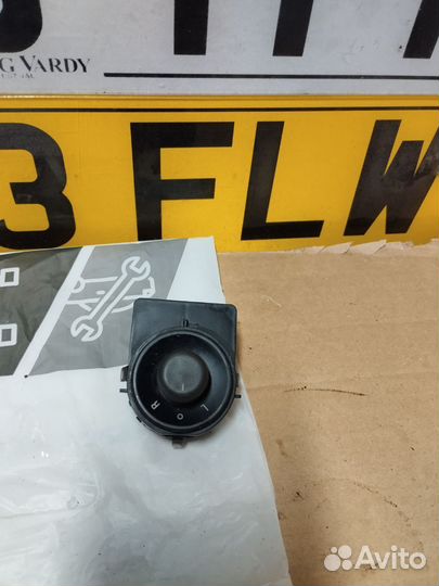 Блок регулировки Зеркал Chevrolet Cruze