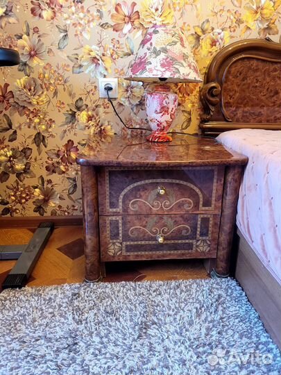 Спальный гарнитур