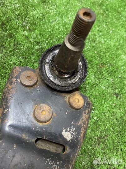 Рычаг подвески передний левый Ford Mondeo седан