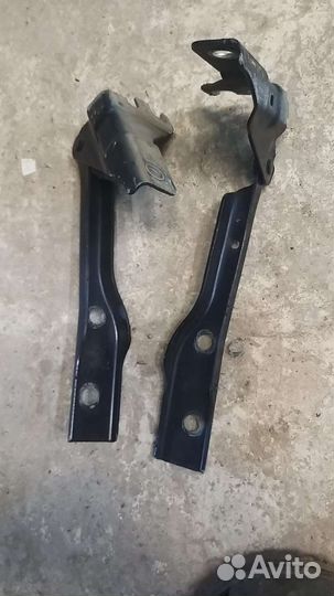 Петли капота Фольксваген Поло VW Polo