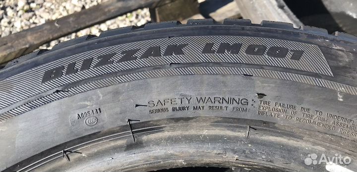 Bridgestone Blizzak LM-001 225/55 R18 102V