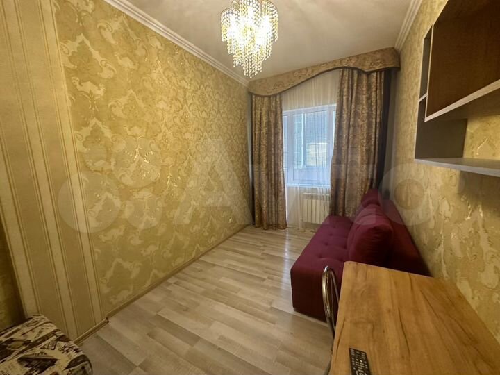 2-к. квартира, 50 м², 3/3 эт.