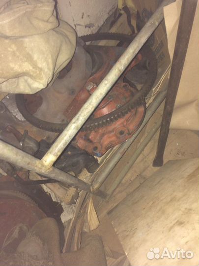 Продаю запчасти картер маховика двигателя Д-65