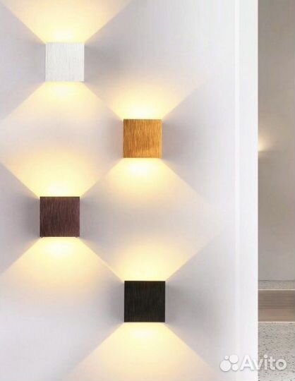 Светильник Бра Elegant 4220 алюминий 10*10*10