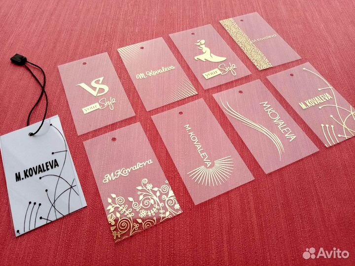 Этикетка пластик с металлизированным текстом