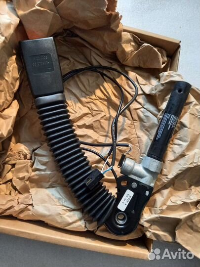 Преднатяжитель ремня передний правый bmw e65 e66