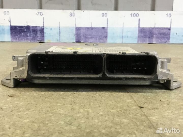 Блок управления двигателем Mitsubishi Pajero Monte