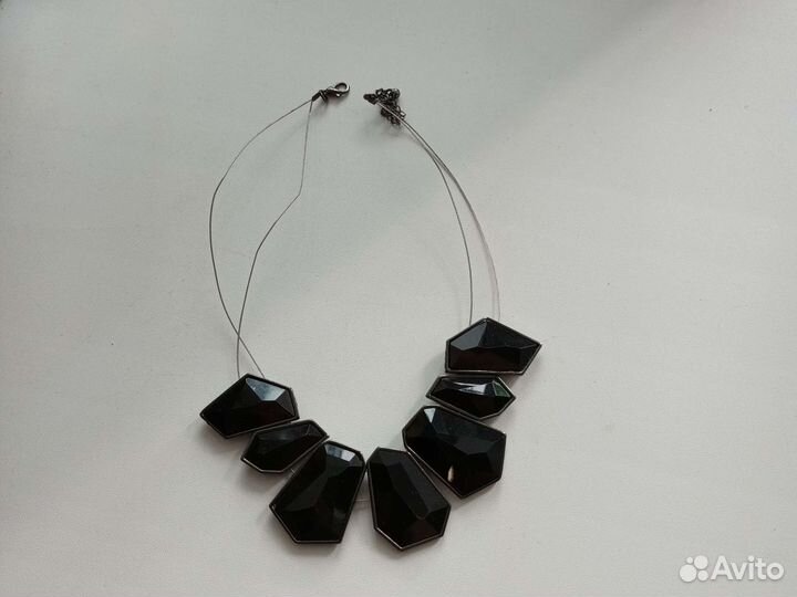Украшение на шею