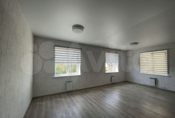 5-к. квартира, 170 м², 1/3 эт.