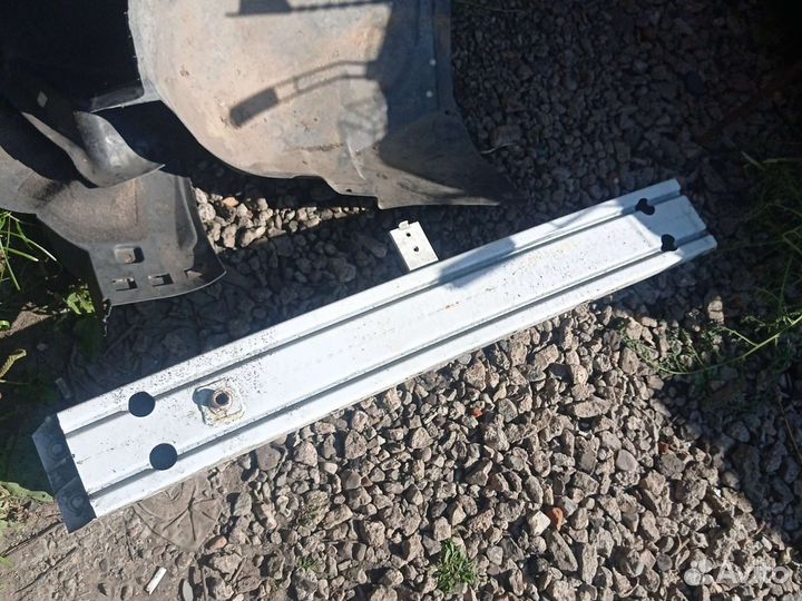 Усилитель бампера опель мокка