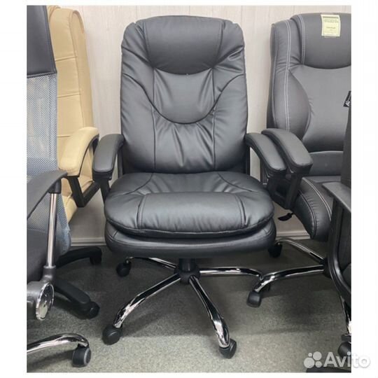 Кожаное кресло компьютерное Фортуна 5(50)