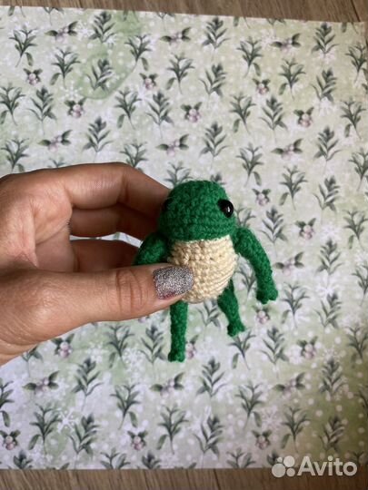 Вязанная Лягушка игрушка подарок