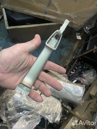 Ручка задней левой двери тайота рав 4