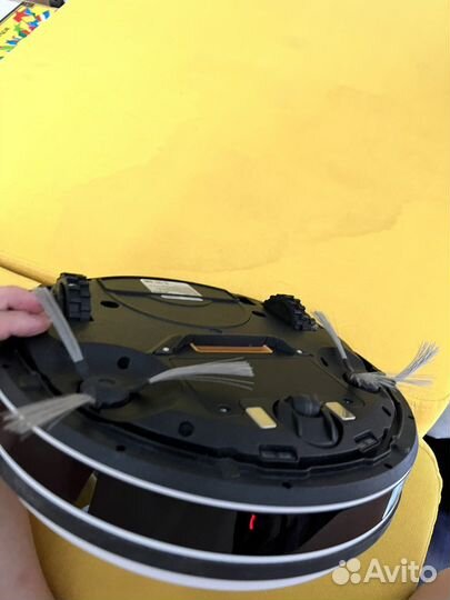 Робот пылесос midea