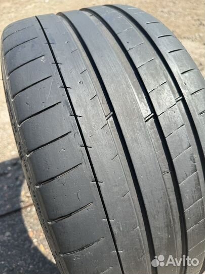 Michelin Pilot Super Sport 235/35 R19