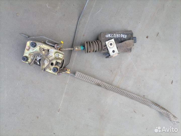 Замок двери передней правой для Ford Explorer (U2)