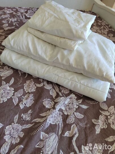 Бортики в кроватку одеялко и подушка