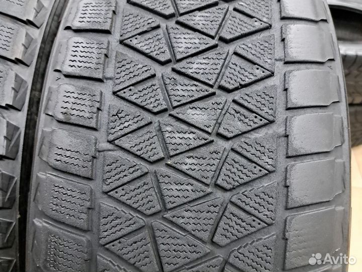 Bridgestone Blizzak DM-V2 285/45 R22 110T
