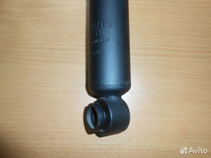 Амортизатор задний (стойка) Хендай Солярис / Рио