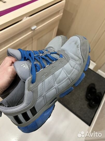 Кроссовки adidas