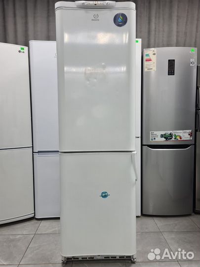 Холодильник indesit C240G.016