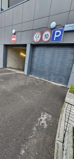 Машиноместо, 13 м²