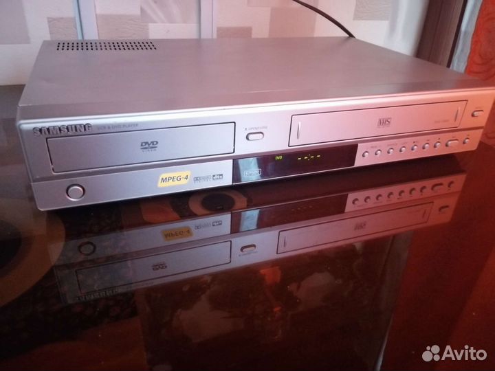Проигрыватель DVD-VHS Samsung DVD-V5600