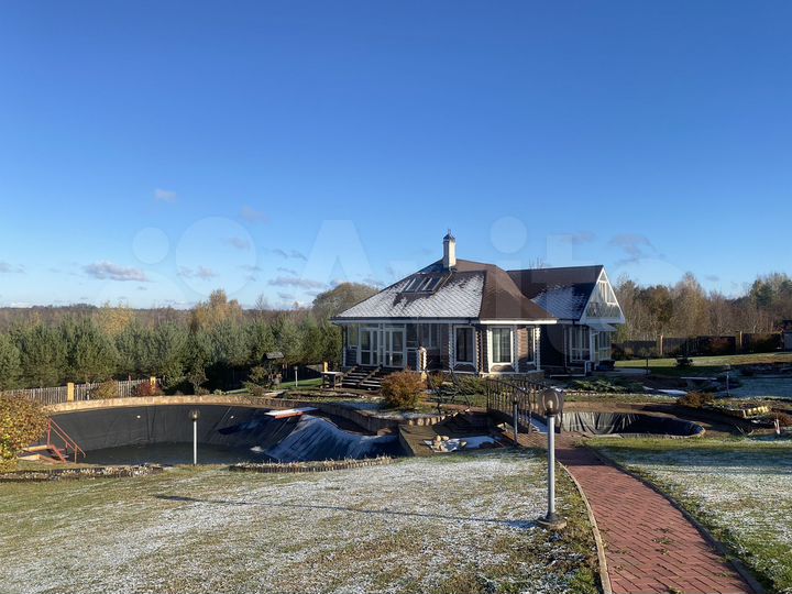 Коттедж 209 м² на участке 40 сот.