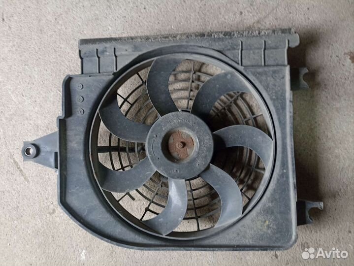 Диффузор радиатора кондиционера Kia Rio 1 00-05г