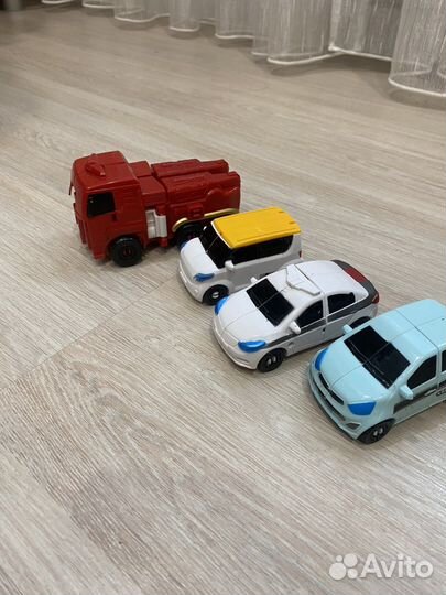 Робот тобот 4 машинки