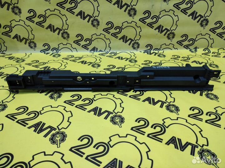 Накладка крышки багажника задняя левая Bmw X5 E70