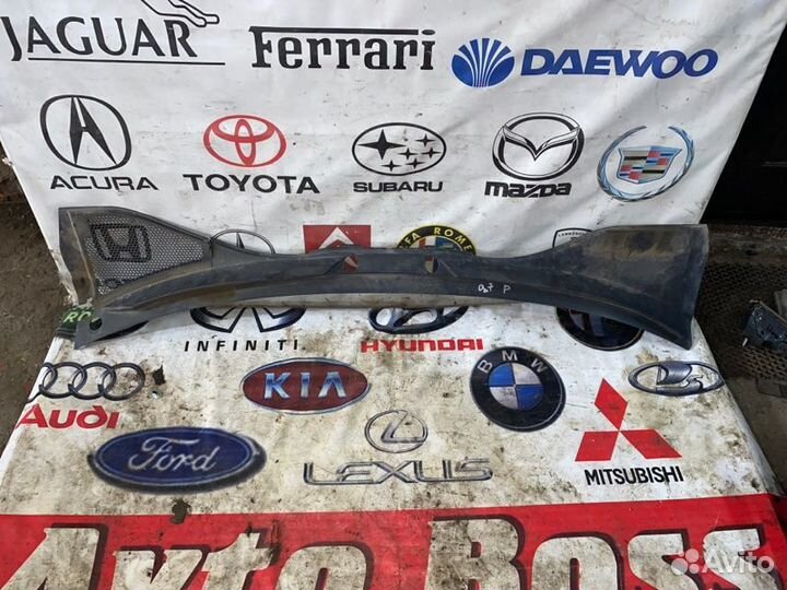 Решетка стеклооч. (планка под лобовое Audi Q7 4.2