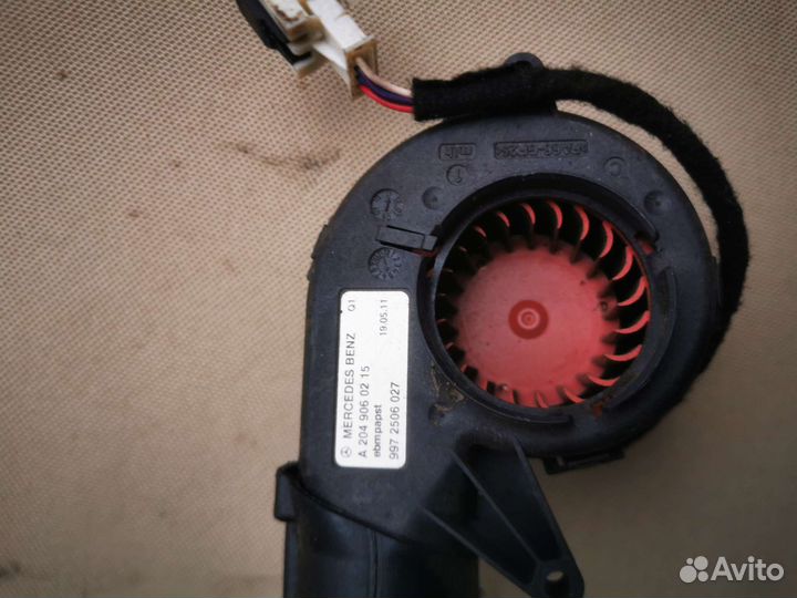 Mercedes w204 вентилятор приборной панели