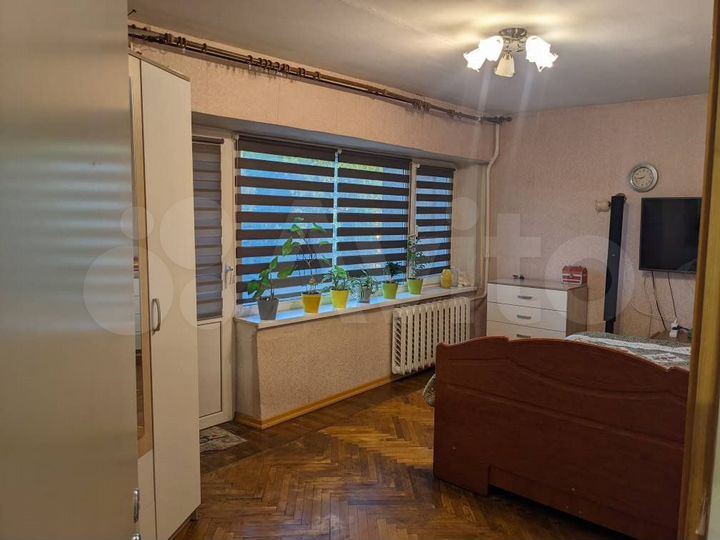 2-к. квартира, 56 м², 4/8 эт.