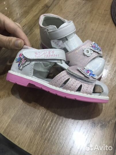 Босоножки для девочки