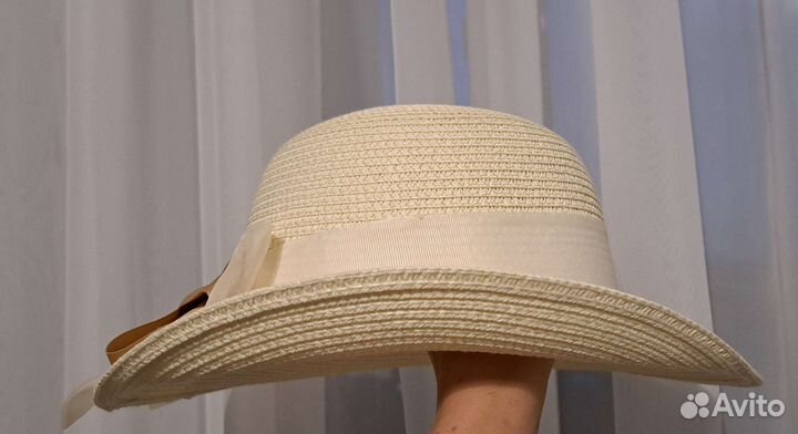 Шляпа женская соломенная