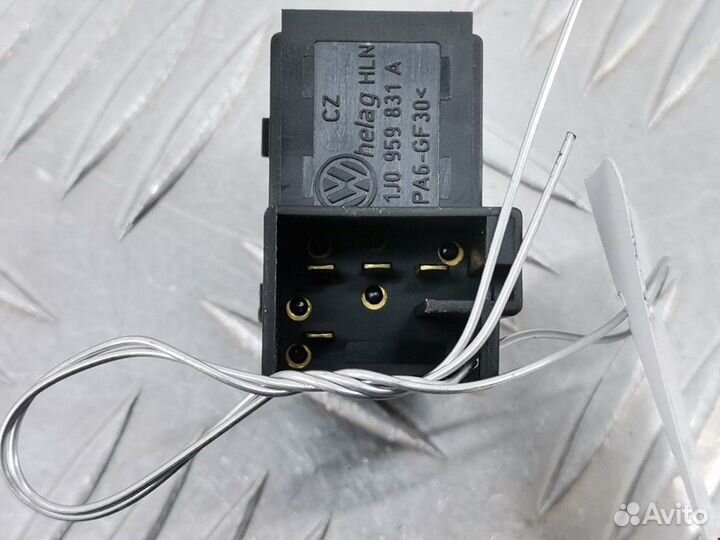 Кнопка для Volkswagen Passat 5 GP