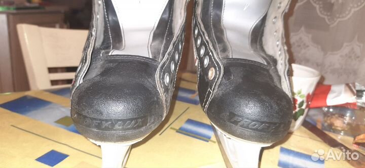 Коньки хоккейные детские