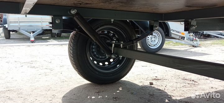 Легковой прицеп 