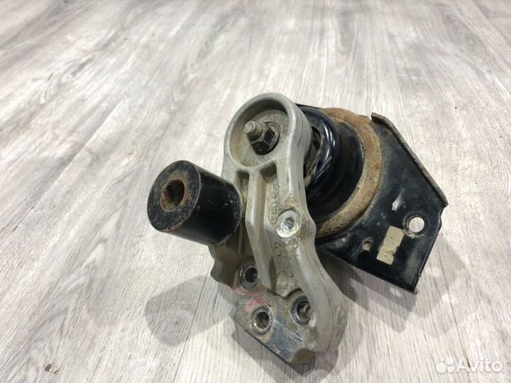 Опора двигателя правая Kia Rio G4EE 2005 2006 2007