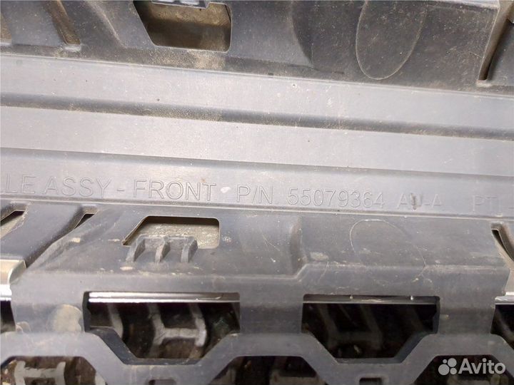 Решетка радиатора Dodge Durango, 2013