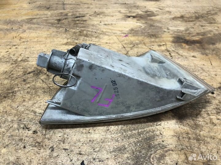 Поворотник передний левый fiat Punto I