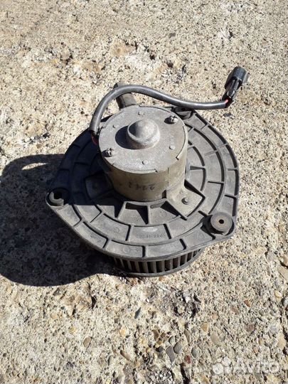 Моторчик печки лада