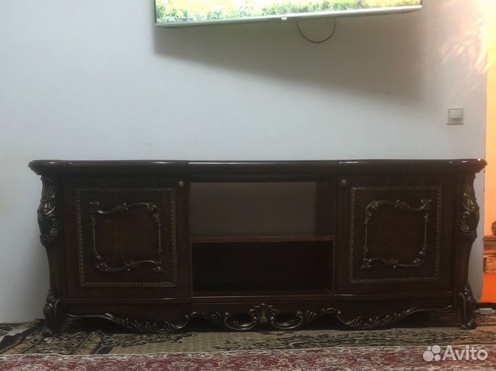 Тумба под телевизор