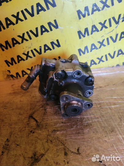 Насос гидроусилителя руля Audi A4 B8 2010